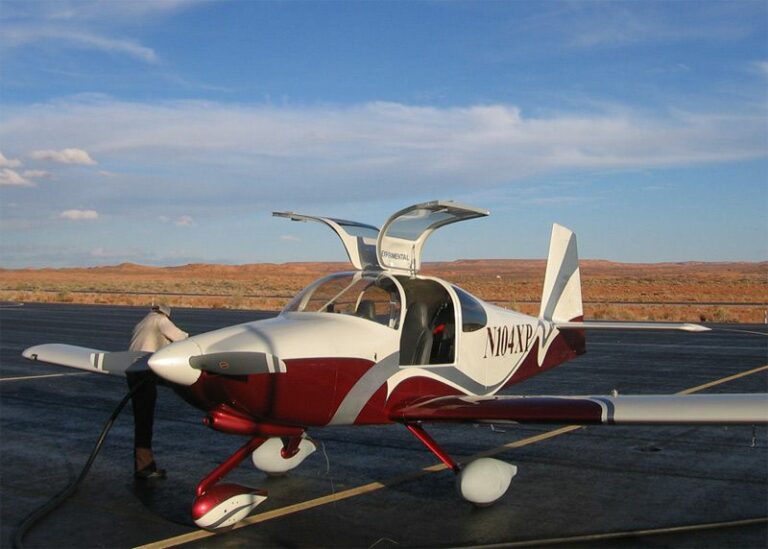 100 RV-10s Take to the Skies in Historic Flight